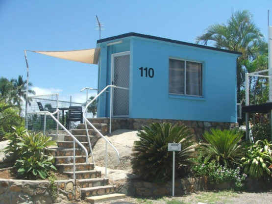 Pool View Studio Unit